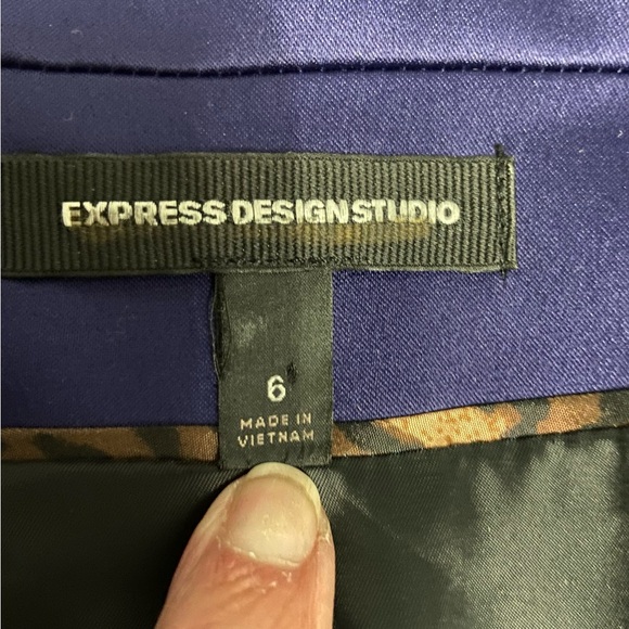 EXPRESS Design Studio Purple Thick Satin Fitted/Tailored One Button Blazer Sz 6 - Picture 6 of 17